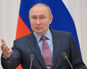 Путін розпорядився видати людям з ОРДЛО по 10 тис. руб.