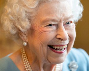 Королева Елизавета получила положительный тест на коронавирус
