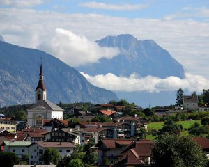 Європейська країна почала пускати невакцинованих туристів