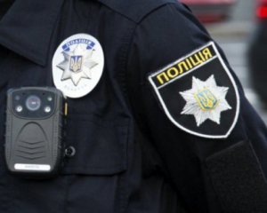 Поліцейський збив трьох школярок і втік