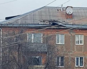 Оккупанты обстреляли жилой дом в Луганской области