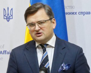 ЄС має забрати Україну до себе - Кулеба