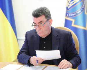 СНБО согласовал введение чрезвычайного положения по всей Украине