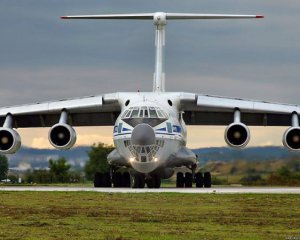 18 літаків Іл-76 вилетіли зі Пскова в бік Києва - Bellingcat