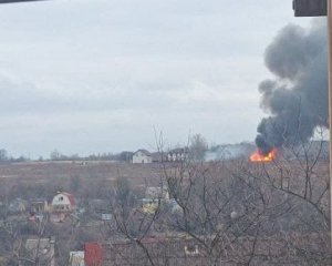 Поблизу Гостомеля знову лунають вибухи - чути у Борисполі