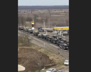 На Херсон йде ворожа техніка, а у кримських журналістів проводять обшуки