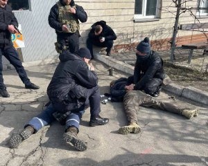 Видавали себе за воїнів ЗСУ: у Києві пов&#039;язали російських диверсантів