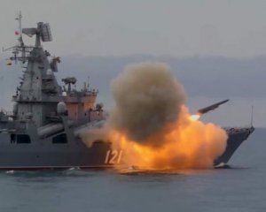 Російський корабель збив свій літак