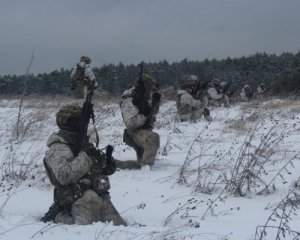 100 тыс. грн в месяц - Зеленский объявил новые зарплаты военным