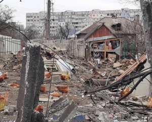 Российские оккупанты сбросили бомбы на жилые дома в Сартане