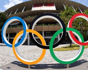 МОК рекомендует не допускать к соревнованиям спортсменов из России и Беларуси