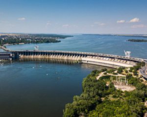 Движение через дамбу Днепрогэс заблокировали