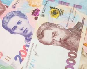 Пенсії виплатять всім вчасно, непрацюючим дадуть грошову допомогу - Зеленський