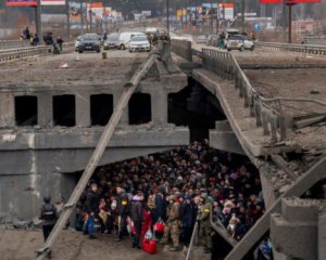 Окупанти в Ірпені розстріляли цивільних з мінометів