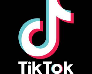 TikTok приостанавливает работу в России