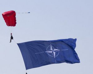 НАТО не закроет небо над Украиной. В немецком МИД назвали причину