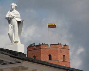 Литовці зібрали кругленьку суму для українських захисників