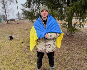 Гравець збірної України патрулює вулиці свого рідного села після нападу Росії