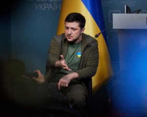 &quot;Родина пишається&quot;: Зеленський розповів, чому не поїхав з України