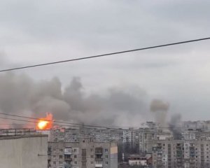 Маріуполь обстрілюють: росіяни гатять по житлових кварталах