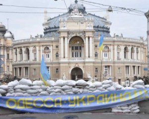 Одесу хочуть оточити з суходолу: назвали шляхи підступу окупантів