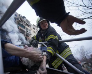 &quot;Настолько масштабные обстрелы&quot; - глава Луганской области бьет тревогу из-за нехватки спасателей