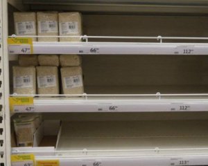 В России начался дефицит продуктов: сметают с полок последнее