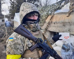Гражданским выдали десятки тысяч единиц оружия - МВД