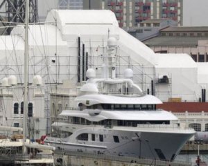 Арестовали яхту еще одного олигарха из окружения Путина