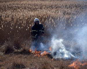 Ворожі обстріли провокують пожежі: як урятуватися