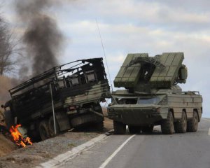 ЗСУ ефектно знищує російські танки та БТРи - відео