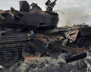 Разбитая колонна вражеской техники и два десятка погибших оккупантов - &quot;Азов&quot; выбивает врага из Мариуполя