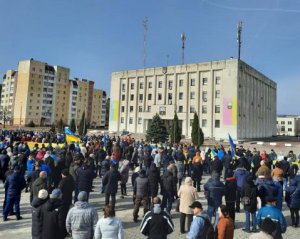 Оккупанты вторглись в Славутич. Захватили больницу и похитили мэра