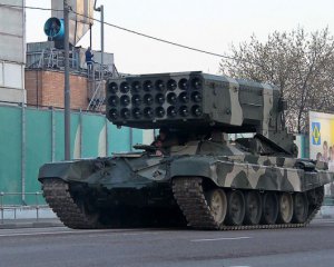 Росіяни гатять по Харківщині з важкої вогнеметної системи: відео залпу