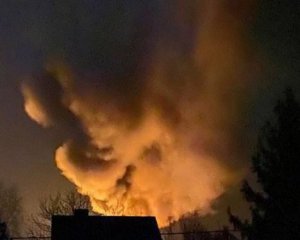 Пожежу на нафтобазі у Луцьку гасили всю ніч: перші подробиці