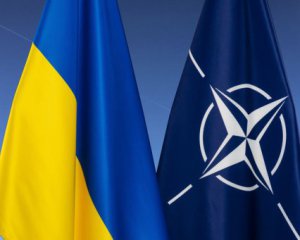 НАТО кличе Україну на зустріч