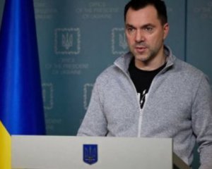 "Це буде чисте смертовбивство" - Арестович розповів про призов росіян