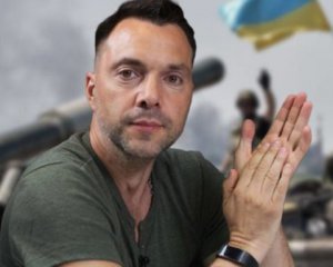 Арестович пояснив, чому окупантам так важливо тримати під контролем Ізюм