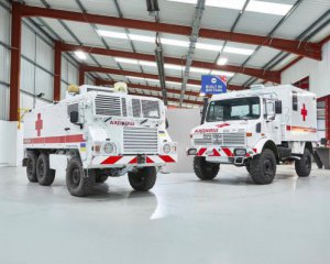 Посольство України в Британії закупило 30 броньованих &quot;швидких&quot;