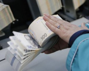ОП работает над введением дополнительных выплат для украинцев