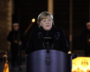 Меркель отреагировала на обвинения Зеленского и приглашение в Бучу