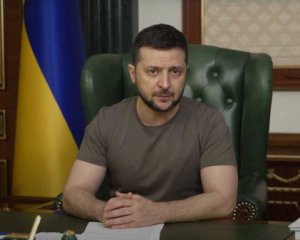 Зеленский о Лукашенко: Пытается избежать прямого участия в войне