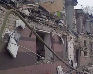 Обстріляли Золоте на Луганщині - п'ять постраждалих