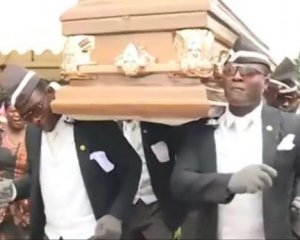 Популярный мем Coffin Dance был продан на аукционе. Часть средств передали на помощь Украине