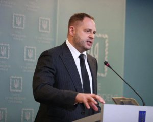 Росія починає "фейкову операцію" щодо зброї для України - Єрмак