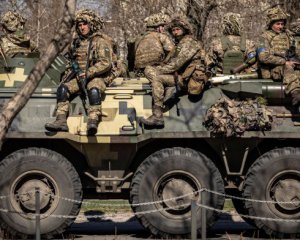 Украинские воины в Мариуполе отказались сложить оружие