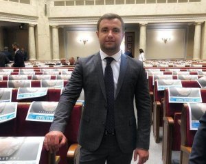 Нардеп-&quot;слуга&quot; месяц &quot;волонтерит&quot; в оккупированном округе - СМИ