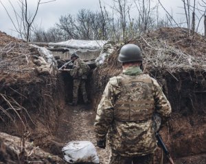 Окупанти атакують східний фланг, прорвалися у двох місцях - Данілов