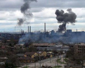 &quot;Залишилися лічені дні або години,&quot; - морпіхи просять світ вивезти людей з Азовсталі у третю державу