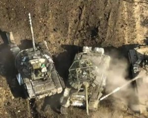 Ворог намагається оточити українських бійців на сході - Генштаб